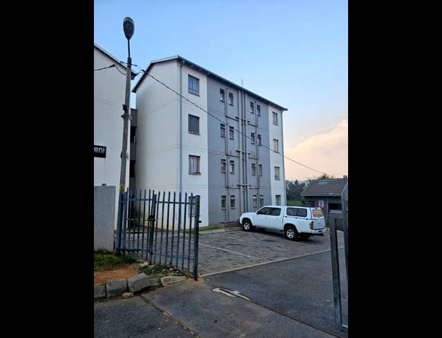 2 BEDROOM APARTMENT FOR SALE IN FLEURHOF